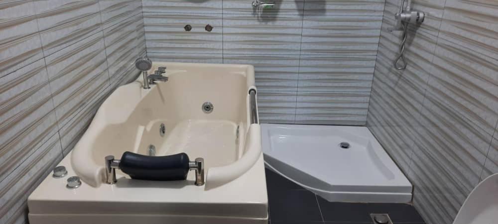 Residence Ivoire كوتونو المظهر الخارجي الصورة